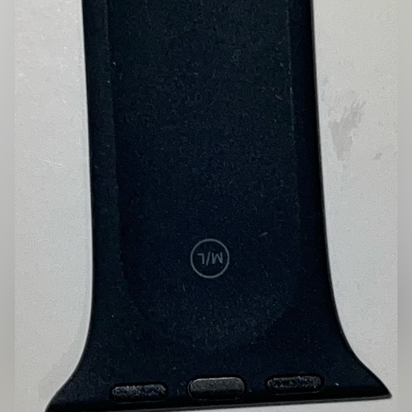 Bedazzled Apple Watch band - Picture 6 of 6